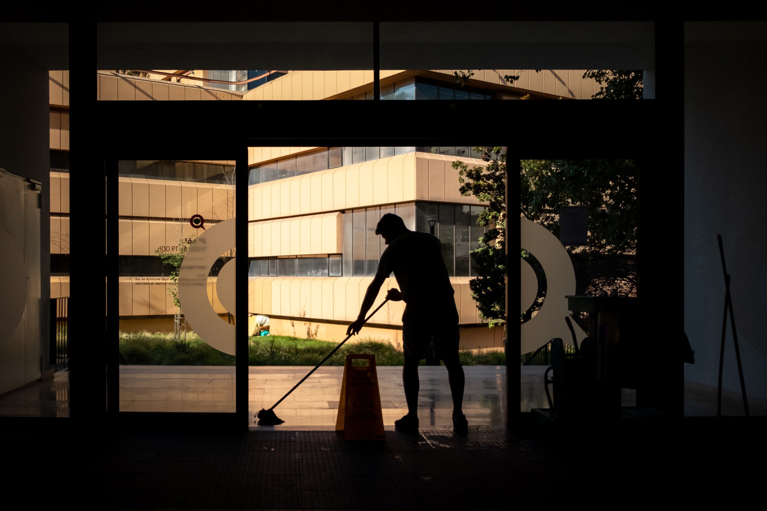 Commercial-Cleaning-Service-in-Chandlers-Ford